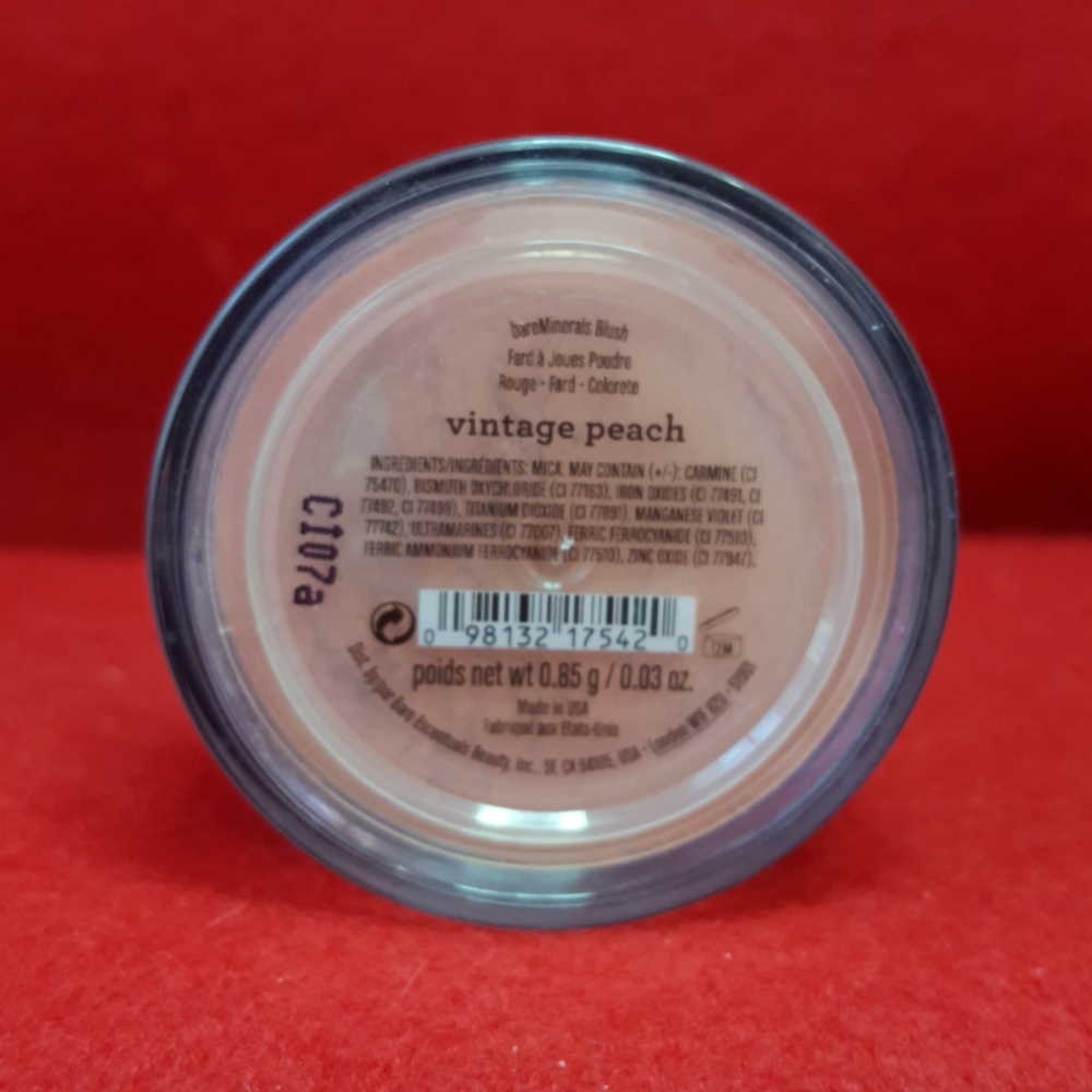 Vintage Peach loose powder blush